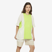 Load image into Gallery viewer, Pevita - Oversized T-shirt